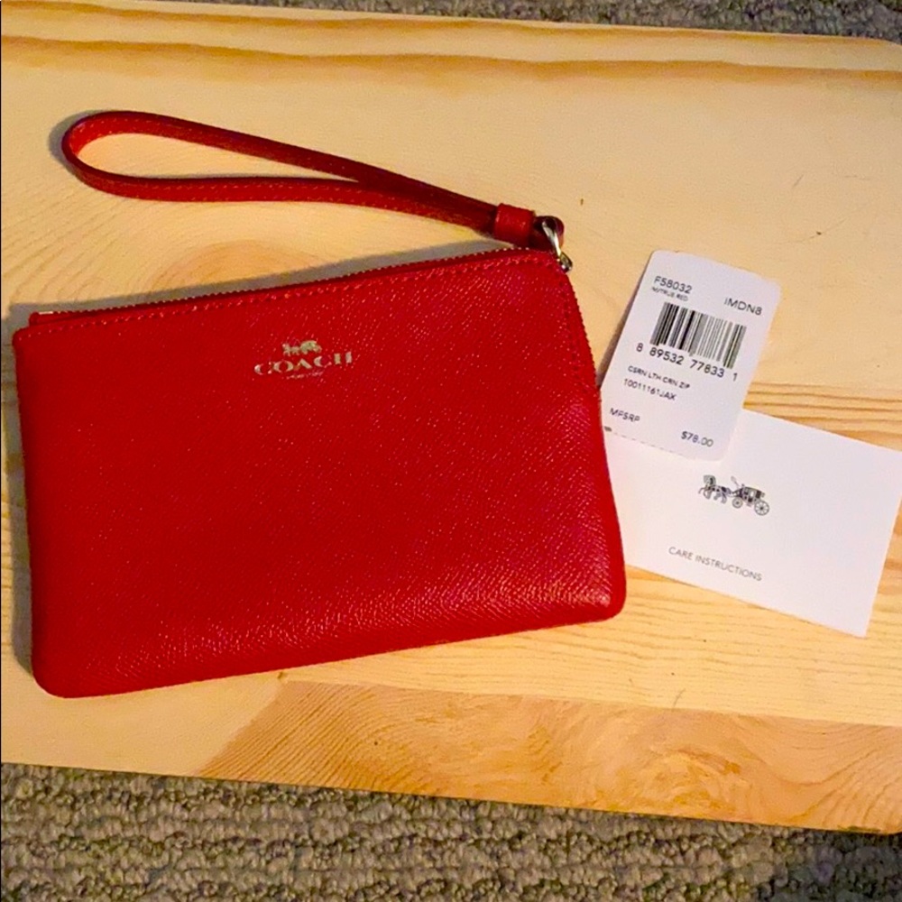 New wrist purse